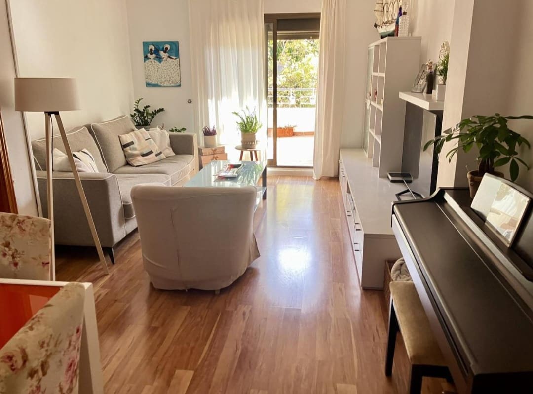 2 bedroom Beach Apartment for sale in Alhaurin de la Torre with pool garage - € 314,000 (Ref: 9434803)