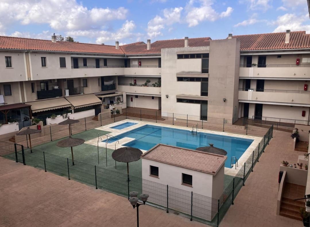 2 bedroom Beach Apartment for sale in Alhaurin de la Torre with pool garage - € 314,000 (Ref: 9434803)