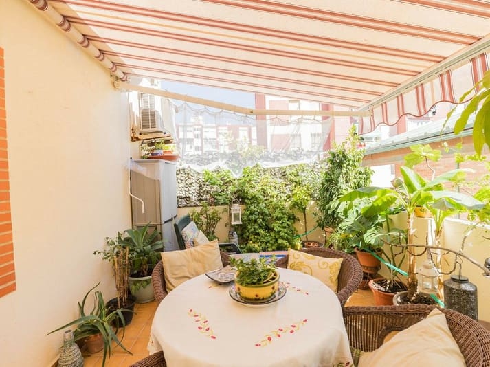 2 bedroom Beach Apartment for sale in Torremolinos with garage - € 295,000 (Ref: 9434804)