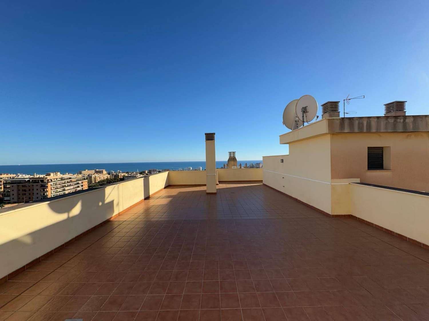 4 quarto Penthouse para venda em Torremolinos com piscina garagem - 599 000 € (Ref: 9434805)