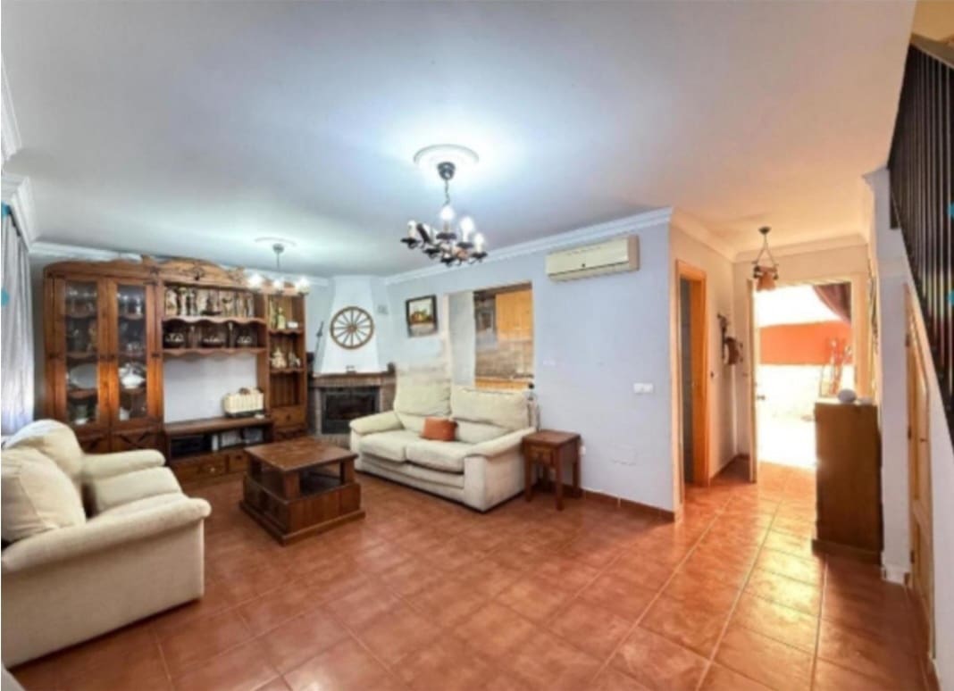 Adosado de 4 habitaciones en Cártama en venta con piscina garaje - 309.000 € (Ref: 9434807)