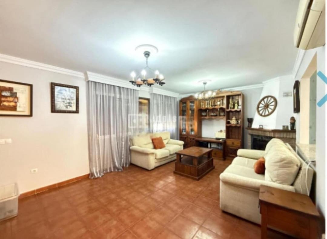 Adosado de 4 habitaciones en Cártama en venta con piscina garaje - 309.000 € (Ref: 9434807)