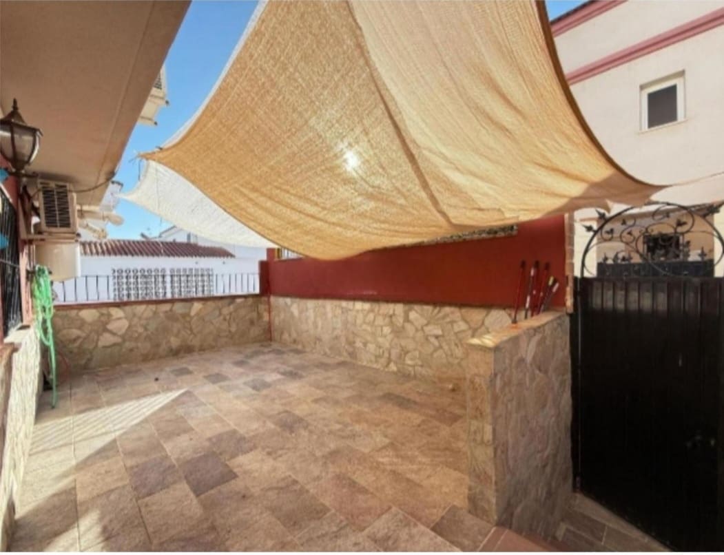 Adosado de 4 habitaciones en Cártama en venta con piscina garaje - 309.000 € (Ref: 9434807)