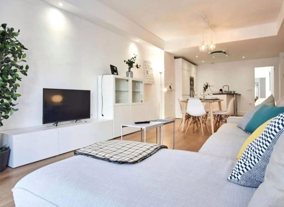 2 bedroom Flat for sale in Cartama with garage - € 236,900 (Ref: 9434809)