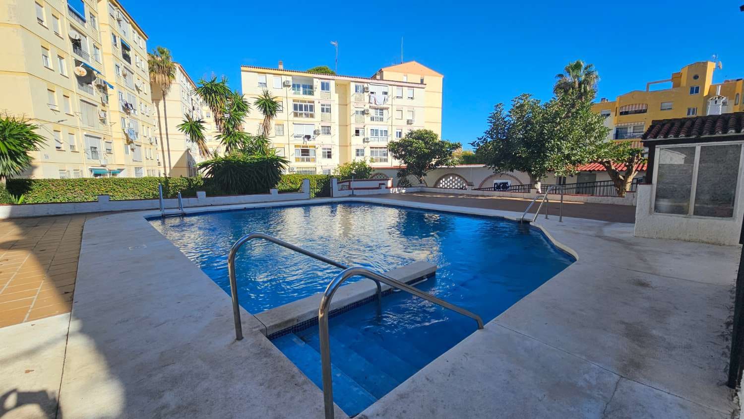 2 Zimmer Strandapartment zu verkaufen in Torremolinos mit Pool - 219.500 € (Ref: 9434811)