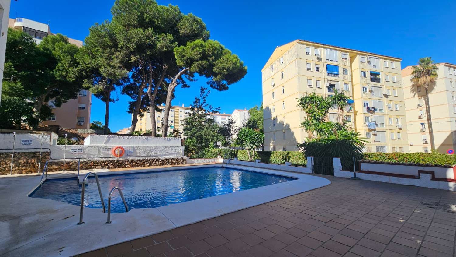 2 Zimmer Strandapartment zu verkaufen in Torremolinos mit Pool - 219.500 € (Ref: 9434811)