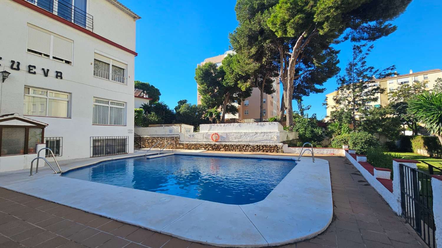 2 Zimmer Strandapartment zu verkaufen in Torremolinos mit Pool - 219.500 € (Ref: 9434811)