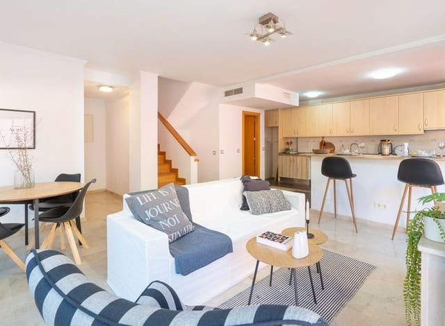 4 Zimmer Doppelhaus zu verkaufen in Benalmádena mit Pool Garage - 495.000 € (Ref: 9434812)