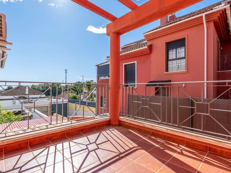 4 Zimmer Doppelhaus zu verkaufen in Benalmadena mit Pool Garage - 495.000 € (Ref: 9434812)