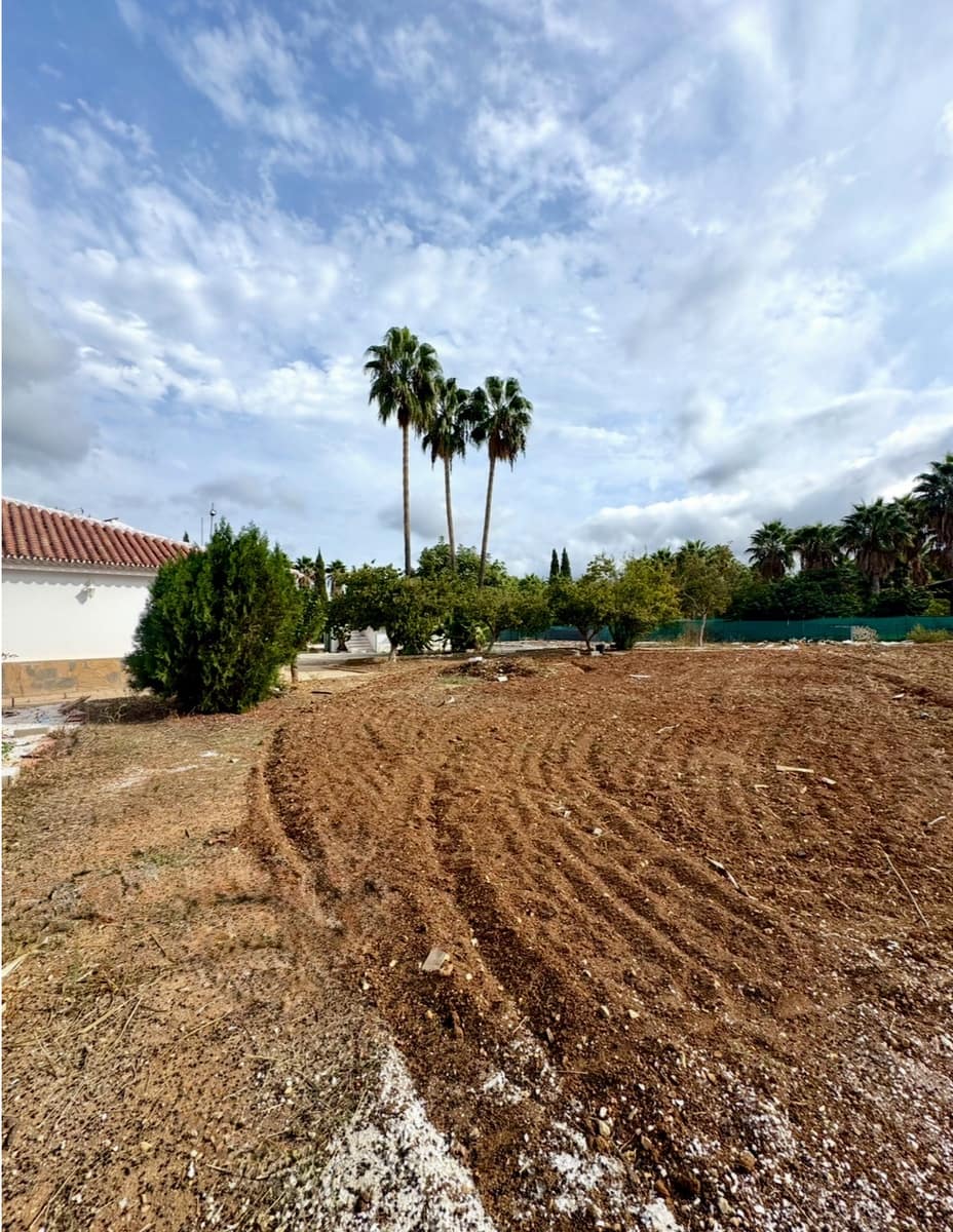 6 bedroom Finca/Country House for sale in Alhaurin de la Torre - € 785,000 (Ref: 9434815)