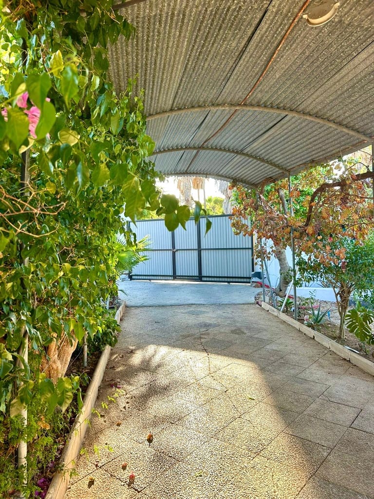 6 bedroom Finca/Country House for sale in Alhaurin de la Torre - € 785,000 (Ref: 9434815)