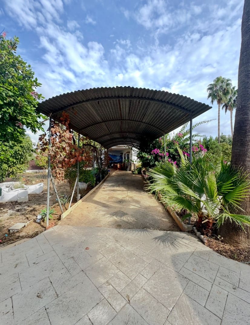 6 bedroom Finca/Country House for sale in Alhaurin de la Torre - € 785,000 (Ref: 9434815)