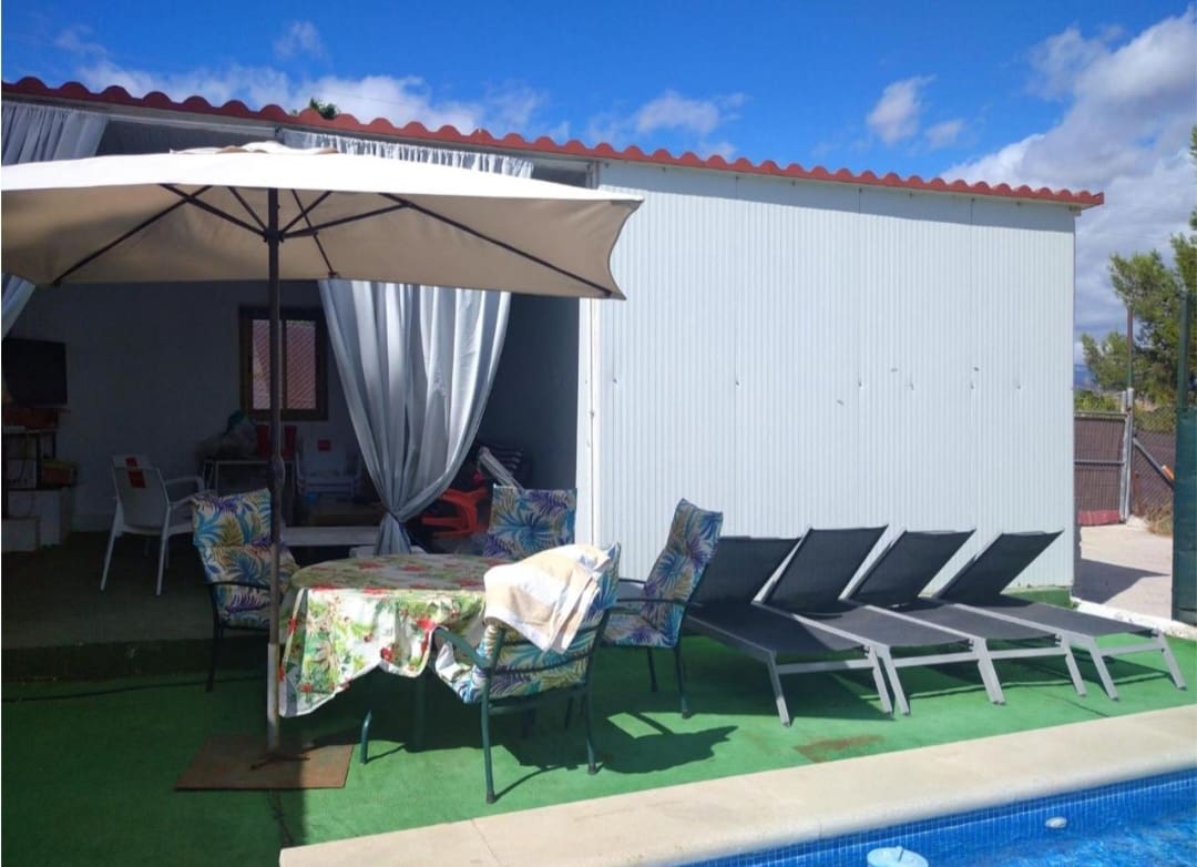 Finca/Landehus til salg i Cartama med swimmingpool garage - € 160.000 (Ref: 9434818)