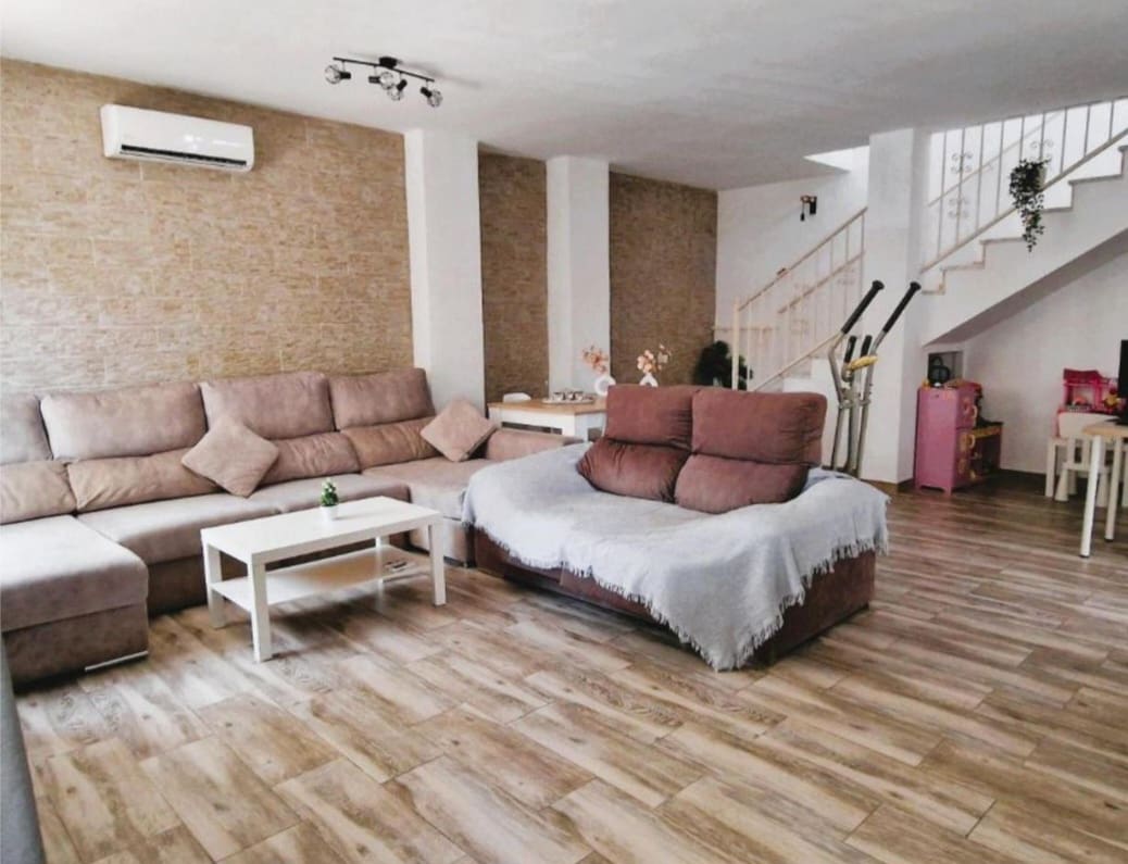 Casa de 2 habitaciones en Málaga ciudad en venta - 308.998 € (Ref: 9434819)