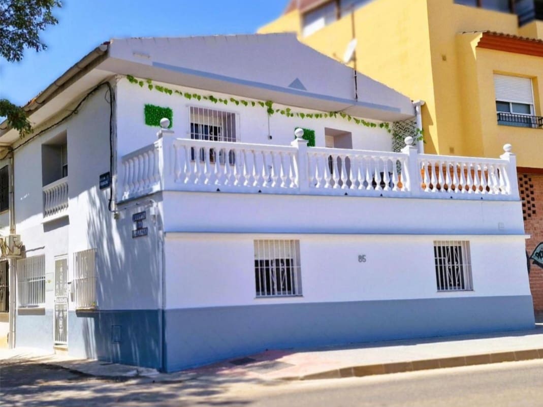 Casa de 2 habitaciones en Málaga ciudad en venta - 308.998 € (Ref: 9434819)