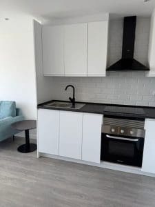 1 sypialnia Apartament na sprzedaż w Benalmádena z basenem garażem - 272 950 € (Ref: 9434820)