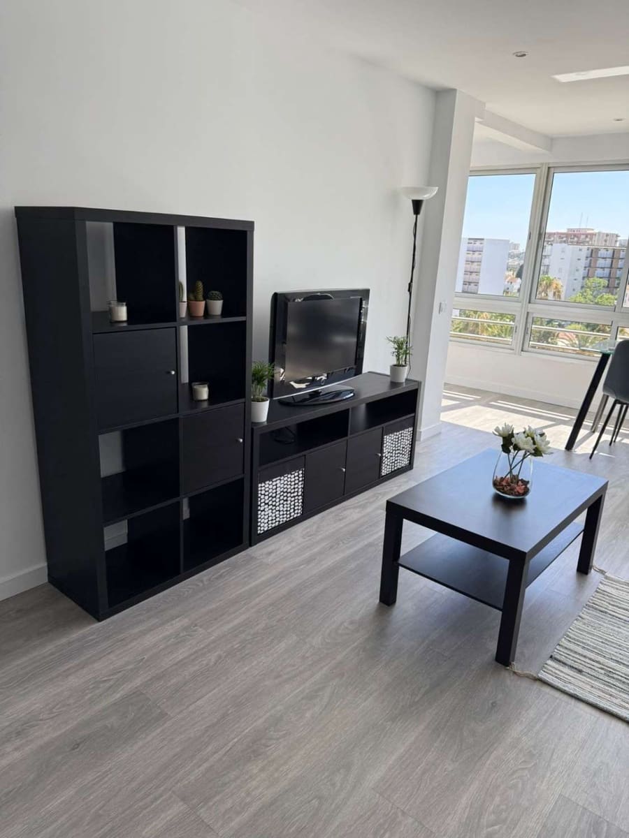 1 sypialnia Apartament na sprzedaż w Benalmadena z basenem garażem - 272 950 € (Ref: 9434820)