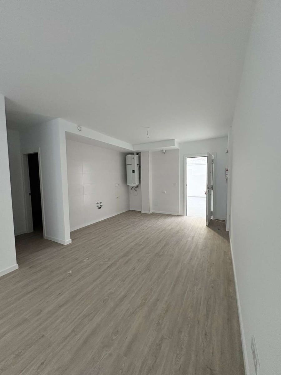 1 quarto Apartamento de Praia para venda em Puerto de la Torre com piscina garagem - 268 950 € (Ref: 9434821)