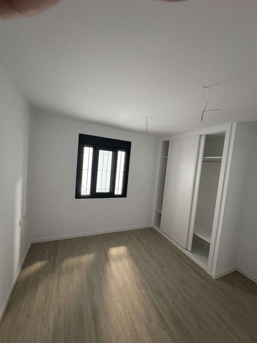 1 quarto Apartamento de Praia para venda em Puerto de la Torre com piscina garagem - 268 950 € (Ref: 9434821)