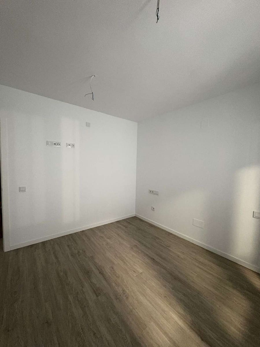 1 quarto Apartamento de Praia para venda em Puerto de la Torre com piscina garagem - 268 950 € (Ref: 9434821)