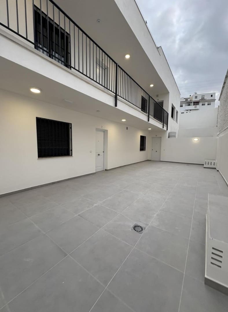 1 quarto Apartamento de Praia para venda em Puerto de la Torre com piscina garagem - 268 950 € (Ref: 9434821)