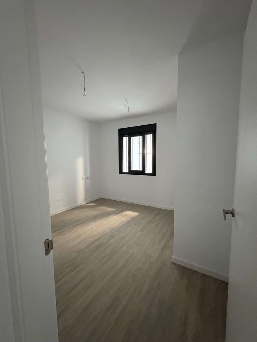 1 quarto Apartamento de Praia para venda em Puerto de la Torre com piscina garagem - 268 950 € (Ref: 9434821)