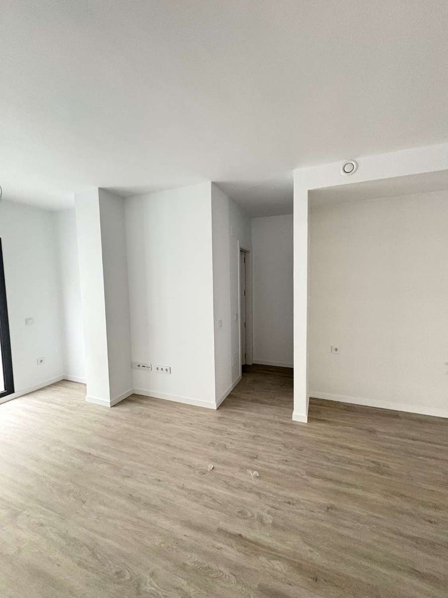 1 quarto Apartamento de Praia para venda em Puerto de la Torre com piscina garagem - 268 950 € (Ref: 9434821)