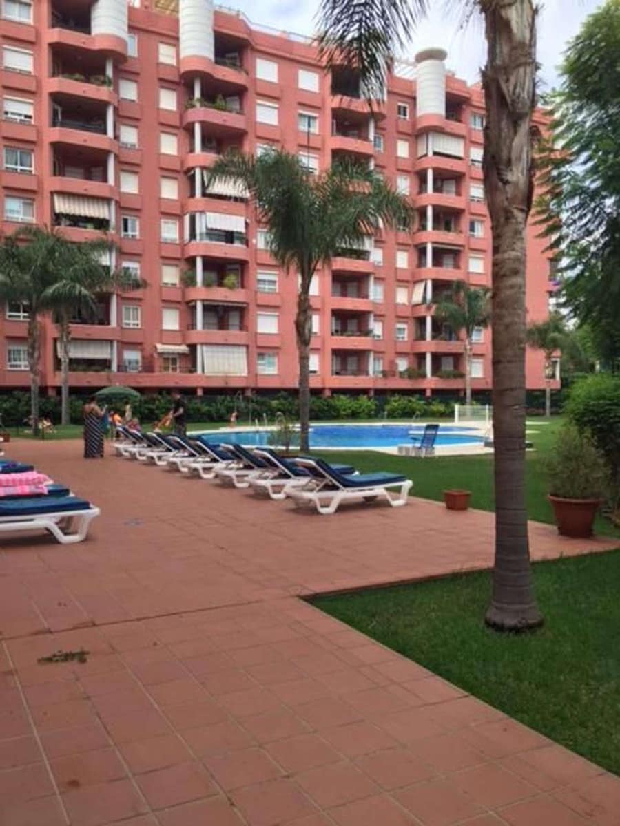 3 makuuhuone Asunto myytävänä paikassa Fuengirola mukana uima-altaan 
autotalli - 430 000 € (Ref: 9434825)