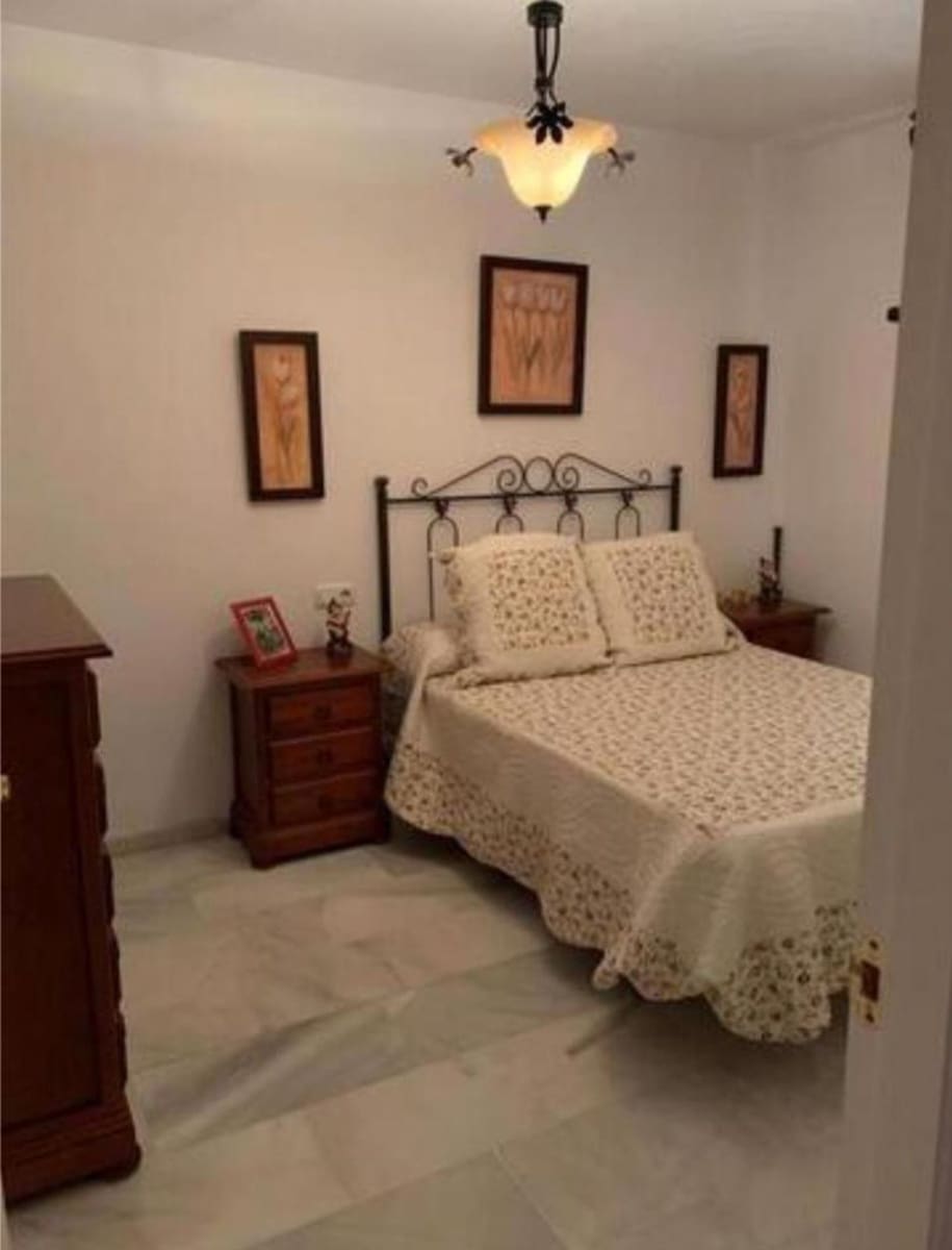 3 makuuhuone Asunto myytävänä paikassa Fuengirola mukana uima-altaan 
autotalli - 430 000 € (Ref: 9434825)