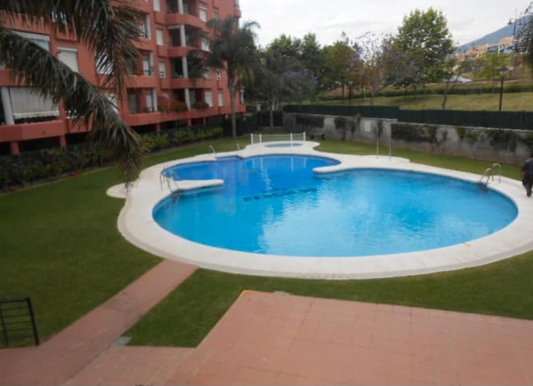 3 makuuhuone Asunto myytävänä paikassa Fuengirola mukana uima-altaan 
autotalli - 430 000 € (Ref: 9434825)