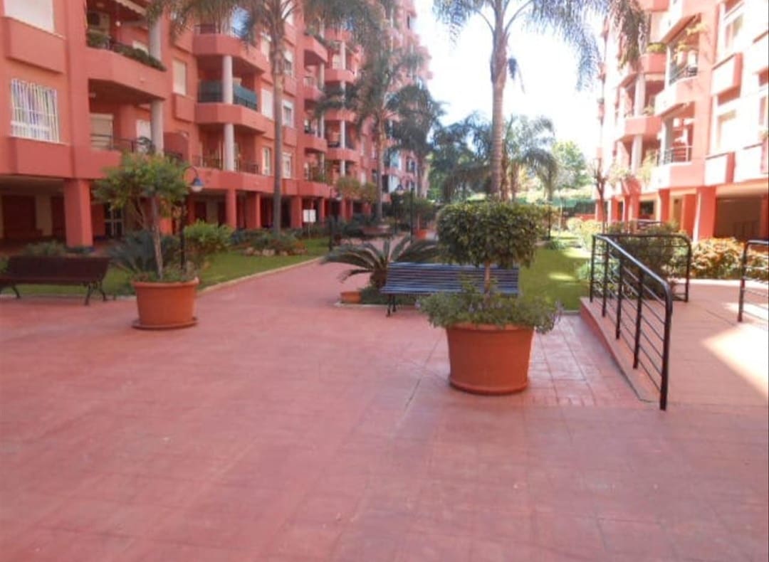 3 makuuhuone Asunto myytävänä paikassa Fuengirola mukana uima-altaan 
autotalli - 430 000 € (Ref: 9434825)