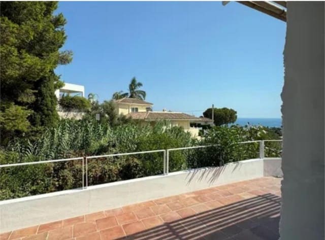 2 Zimmer Strandapartment zu verkaufen in Benalmádena mit Pool Garage - 566.500 € (Ref: 9434826)