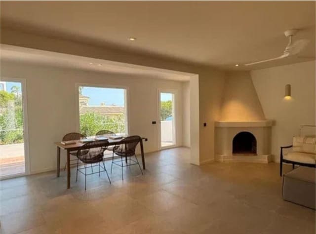 2 Zimmer Strandapartment zu verkaufen in Benalmádena mit Pool Garage - 566.500 € (Ref: 9434826)