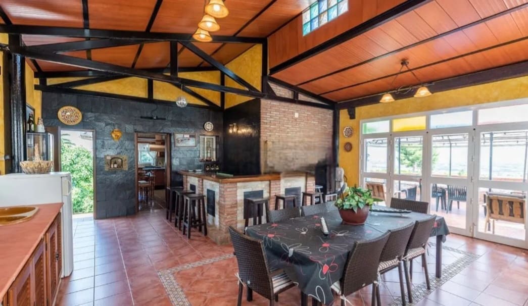 5 Zimmer Villa zu verkaufen in Alhaurin de la Torre mit Pool Garage - 880.000 € (Ref: 9434829)