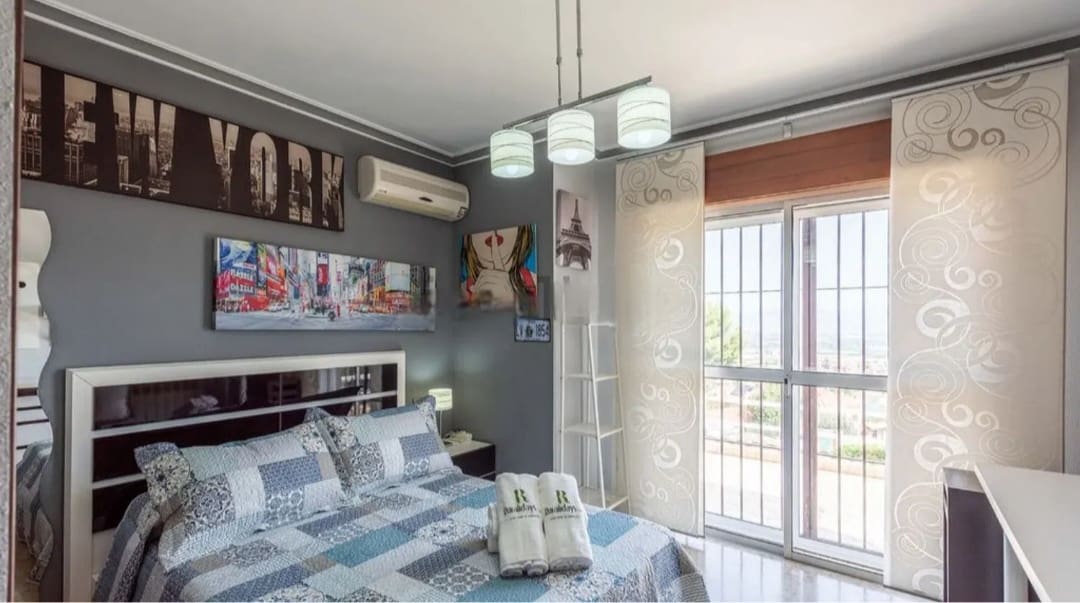 5 Zimmer Villa zu verkaufen in Alhaurin de la Torre mit Pool Garage - 880.000 € (Ref: 9434829)