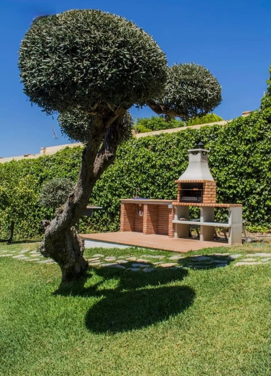 5 Zimmer Villa zu verkaufen in Alhaurin de la Torre mit Pool Garage - 880.000 € (Ref: 9434829)