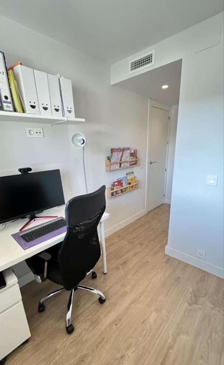 3 soveværelse Lejlighed til salg i Malaga by med garage - € 442.000 (Ref: 9434830)