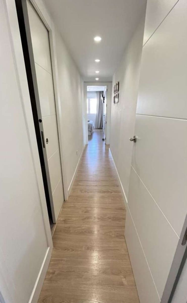 3 soveværelse Lejlighed til salg i Malaga by med garage - € 442.000 (Ref: 9434830)