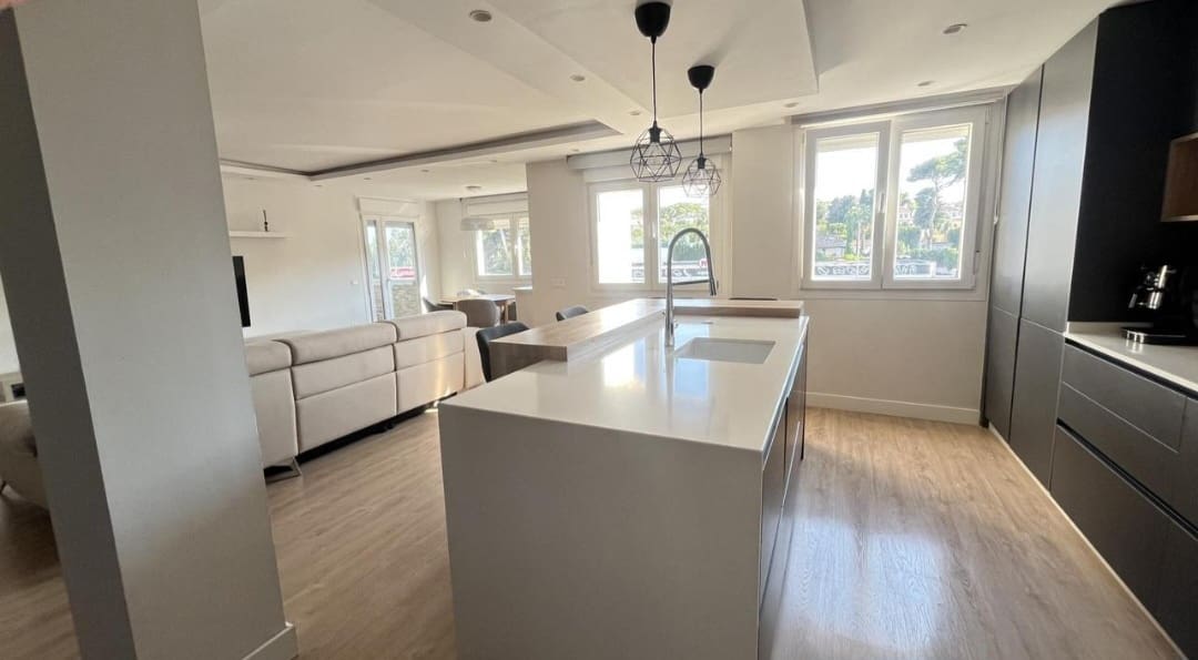 3 soveværelse Lejlighed til salg i Malaga by med garage - € 442.000 (Ref: 9434830)