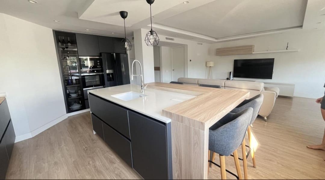 3 soveværelse Lejlighed til salg i Malaga by med garage - € 442.000 (Ref: 9434830)