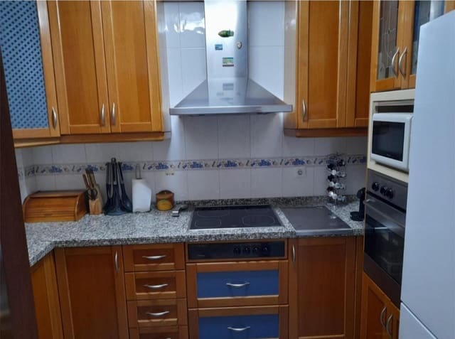2 sypialnia Apartament przy plaży na sprzedaż w Benalmádena z basenem garażem - 415 000 € (Ref: 9434833)