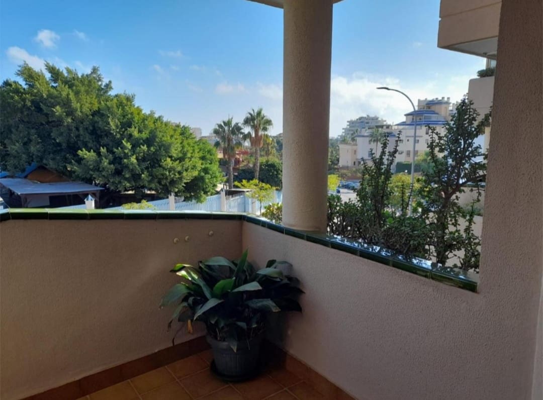 2 sovrum Strandlägenhet till salu i Benalmadena med pool garage - 415 000 € (Ref: 9434833)