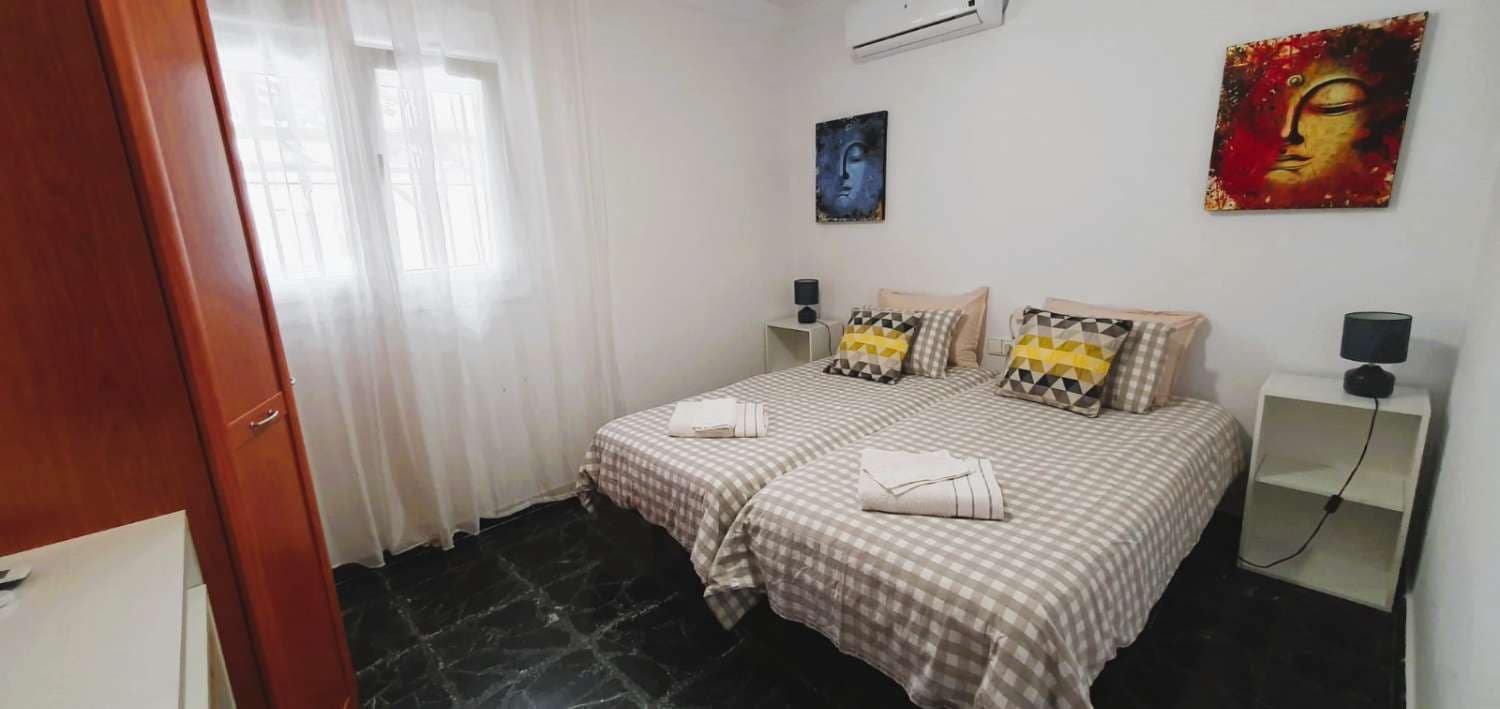 5 bedroom Villa for sale in Alhaurin de la Torre with pool - € 650,000 (Ref: 9434834)