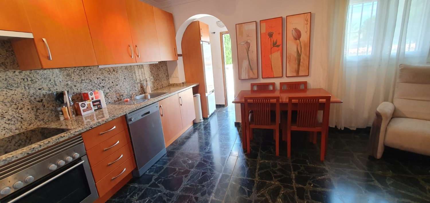 5 bedroom Villa for sale in Alhaurin de la Torre with pool - € 650,000 (Ref: 9434834)