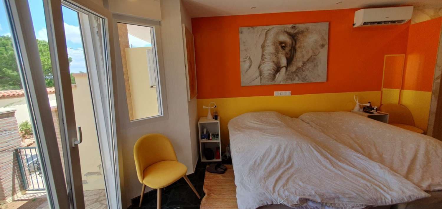 5 bedroom Villa for sale in Alhaurin de la Torre with pool - € 650,000 (Ref: 9434834)