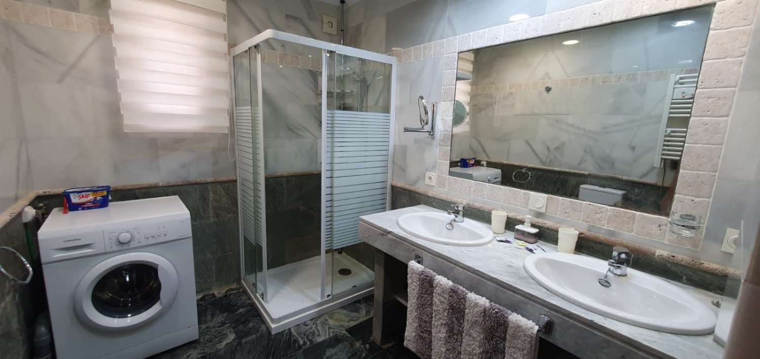 5 bedroom Villa for sale in Alhaurin de la Torre with pool - € 650,000 (Ref: 9434834)