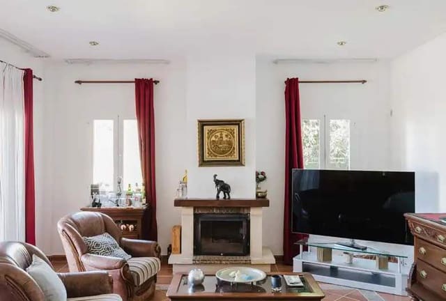 Chalet de 4 habitaciones en Mijas en venta con piscina garaje - 830.000 € (Ref: 9434835)