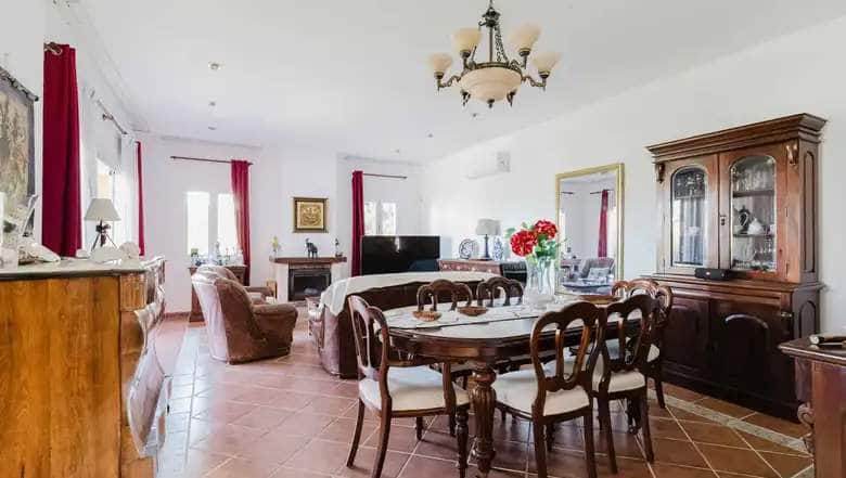 Chalet de 4 habitaciones en Mijas en venta con piscina garaje - 830.000 € (Ref: 9434835)