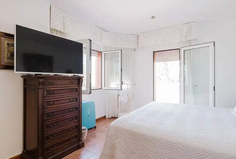 Chalet de 4 habitaciones en Mijas en venta con piscina garaje - 830.000 € (Ref: 9434835)