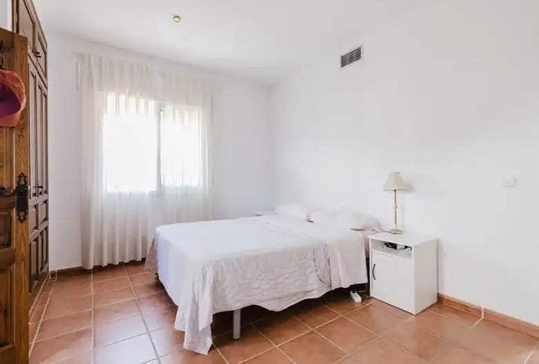 Chalet de 4 habitaciones en Mijas en venta con piscina garaje - 830.000 € (Ref: 9434835)